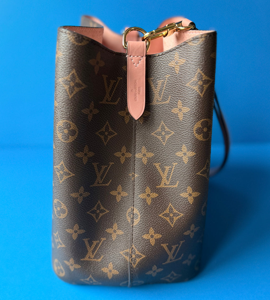 Louis Vuitton NéoNoé MM bucket bag in Monogram coated canvas Rose Poudre