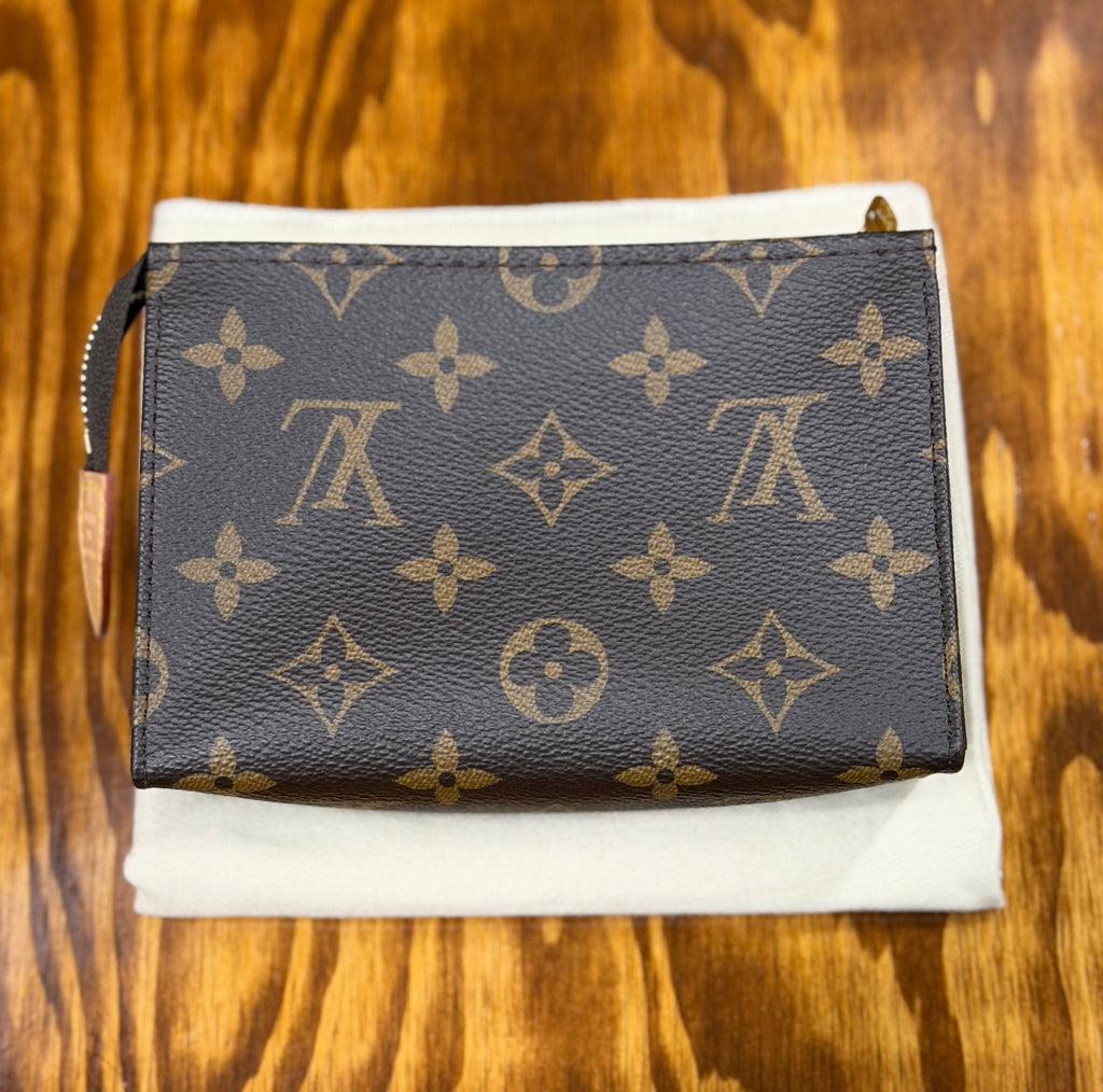 Louis Vuitton Monogram Toiletry Pouch 15 Discontinued Style