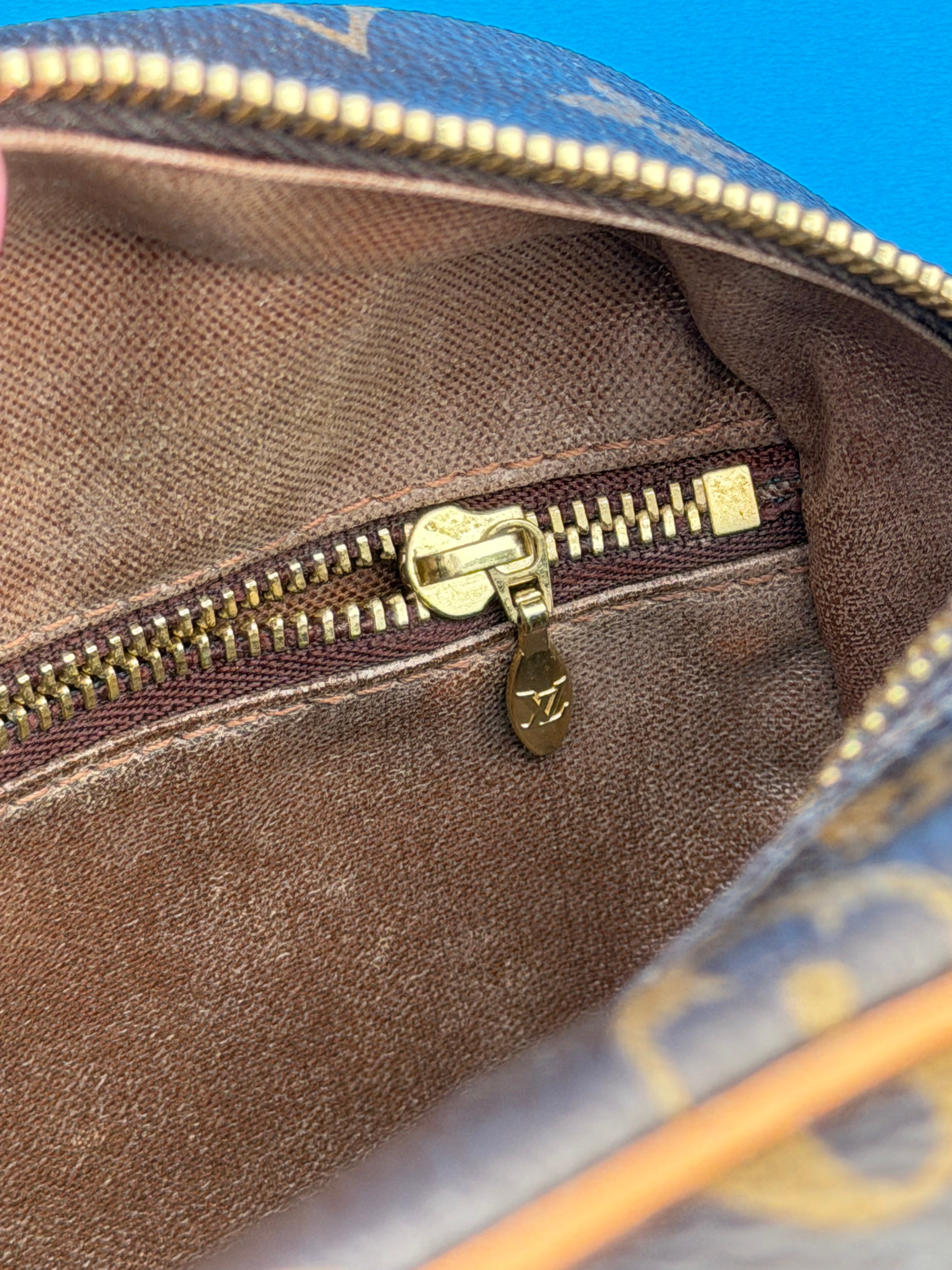 Louis Vuitton Monogram Toiletry Bag 25
