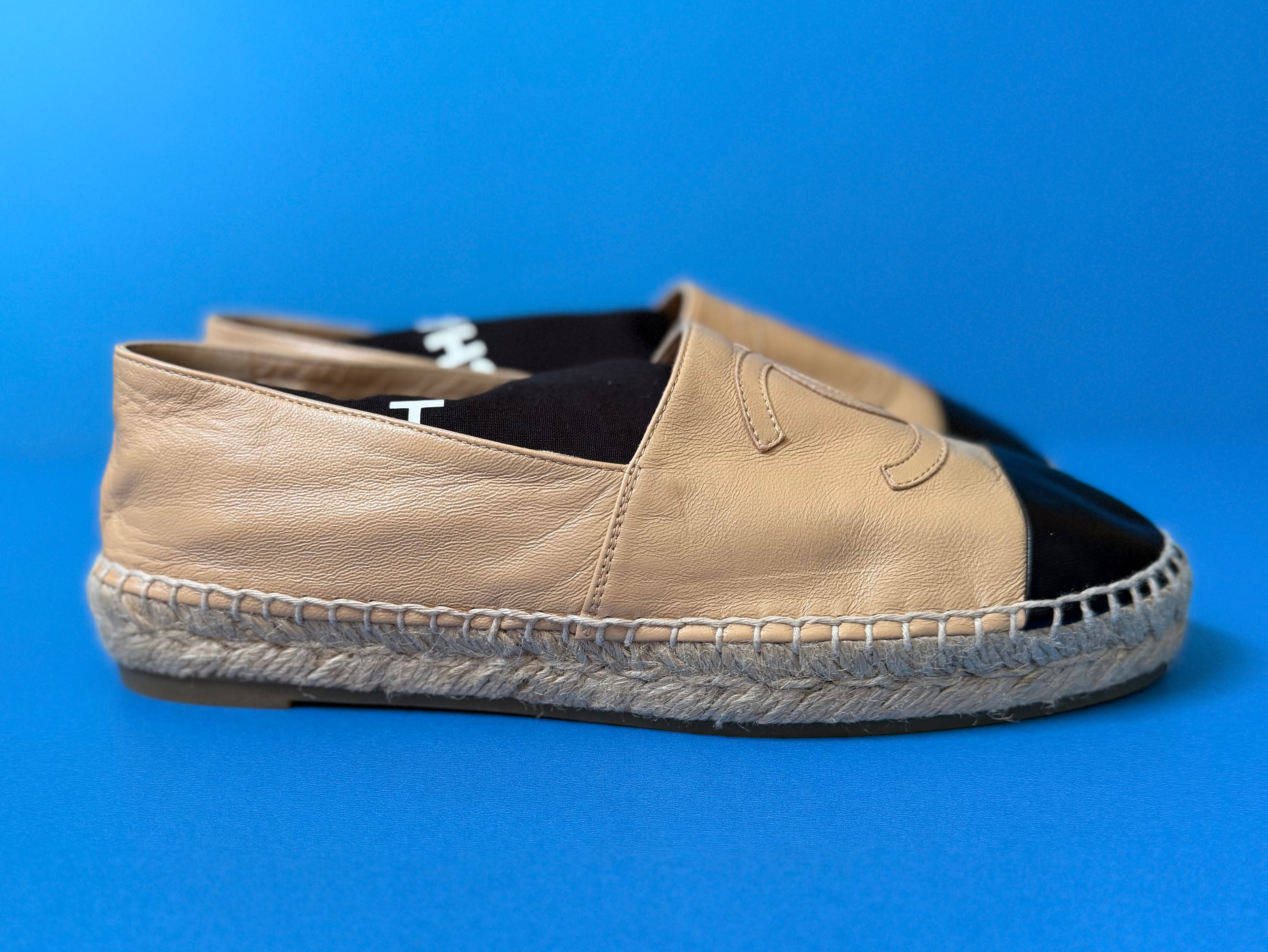 Chanel lambskin beige and black leather espadrilles size (39)