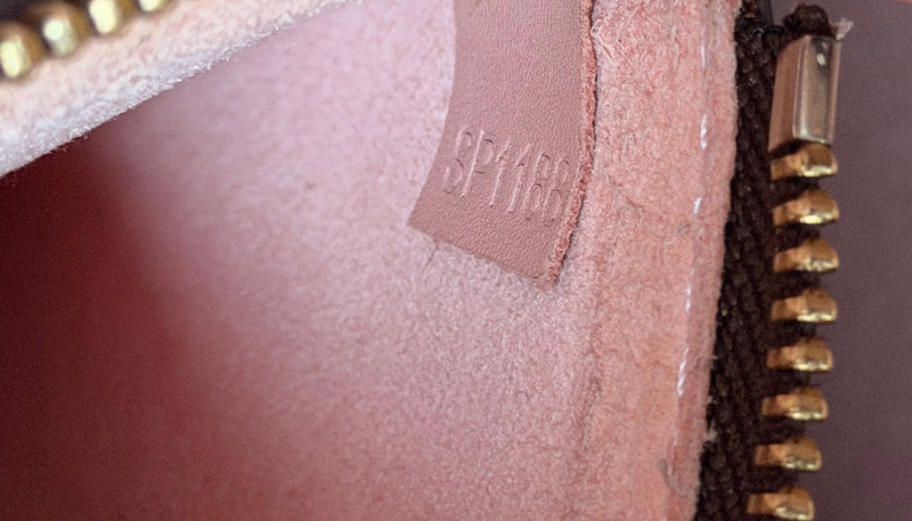 Louis Vuitton NéoNoé MM bucket bag in Monogram coated canvas Rose Poudre