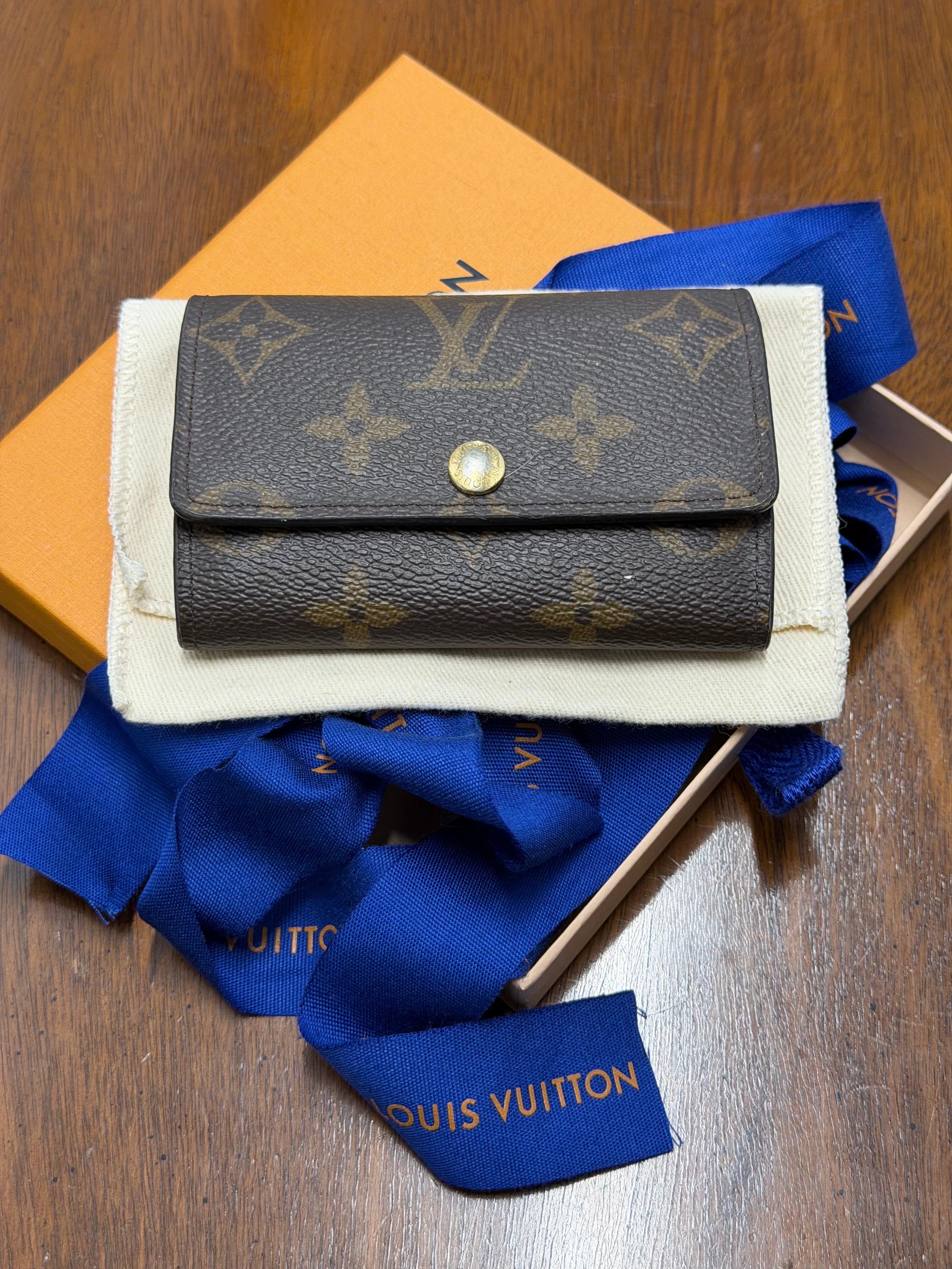 Louis Vuitton Monogram 6 Key Holder
