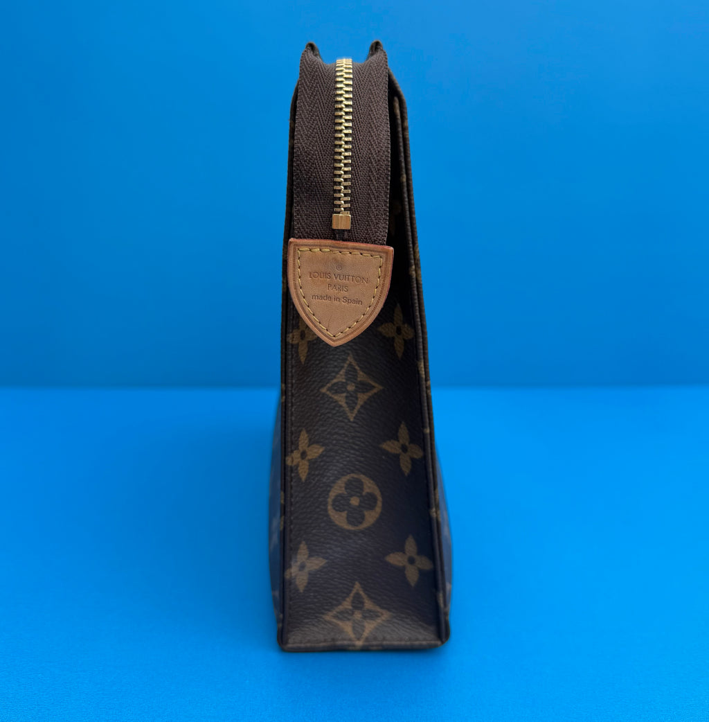 Discontinued Previous Style Louis Vuitton Toiletry 26 In Monogram Canvas ￼