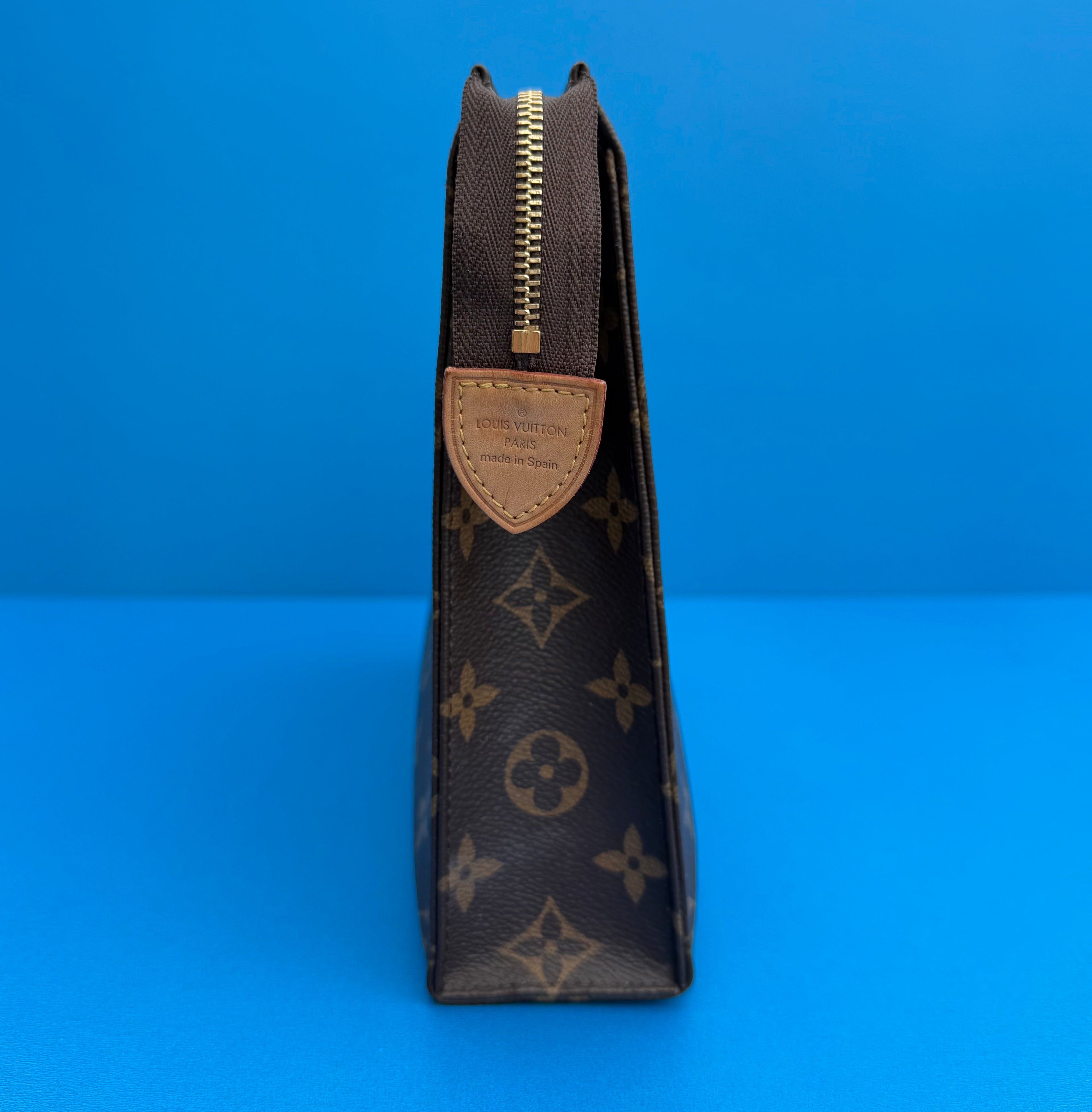 Discontinued Previous Style Louis Vuitton Toiletry 26 In Monogram Canvas ￼