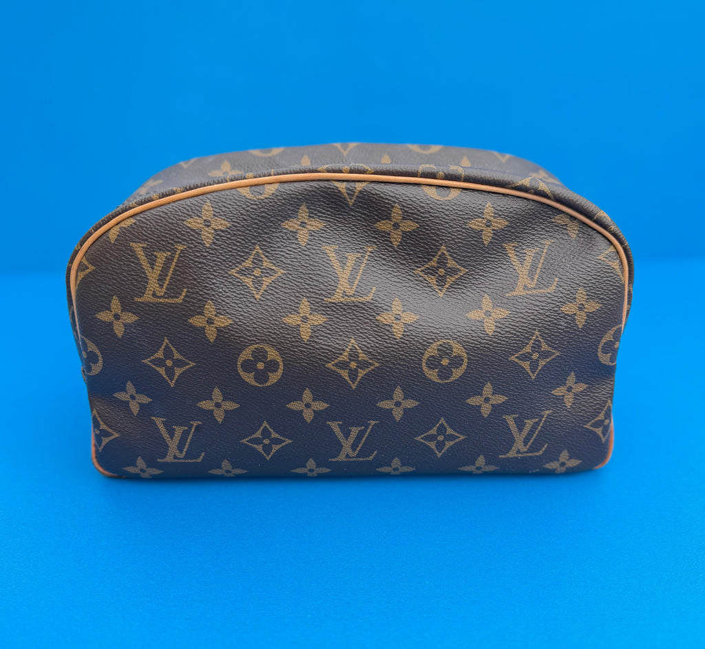 Louis Vuitton Monogram Toiletry Bag 25