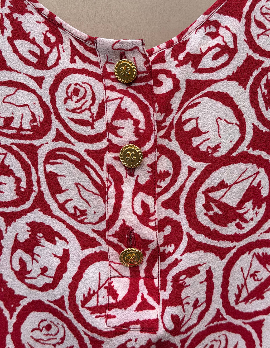 Vintage Chanel Red & Ivory Graphic Print Sleeveless Top Karl Lagerfeld Era Made in France (36)