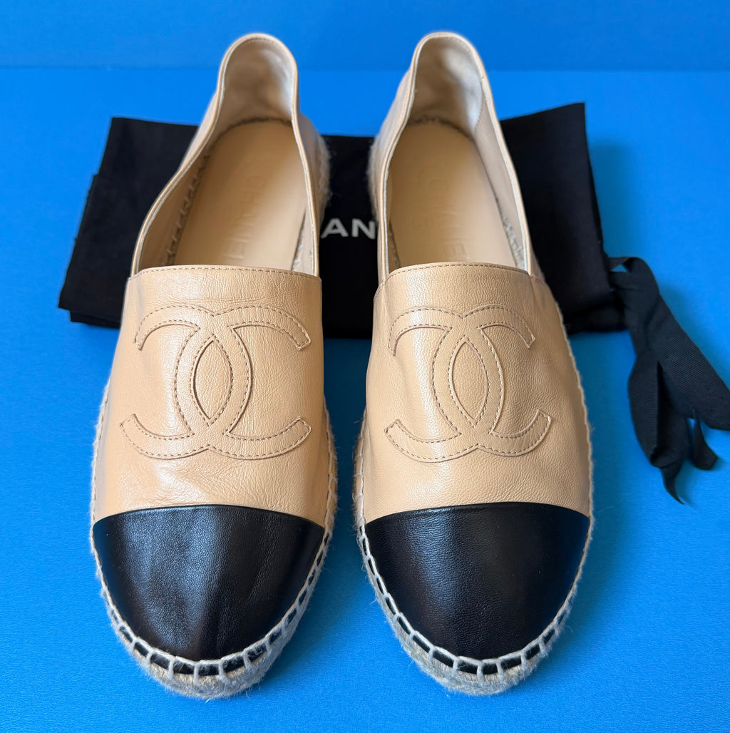 Chanel lambskin beige and black leather espadrilles size (39)