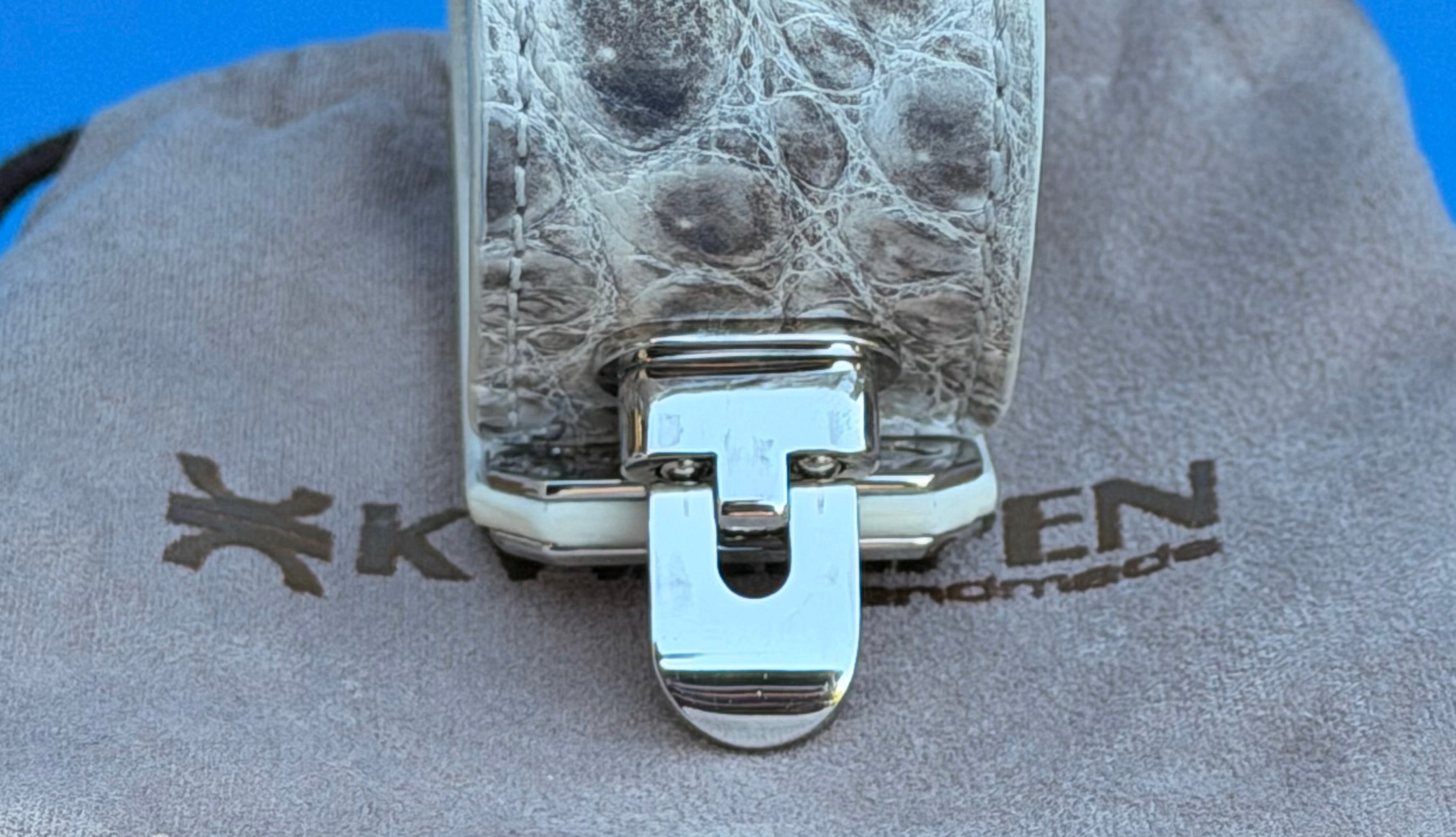 Kawapen Himalayan Crocodile Cuff Silver Hardware
