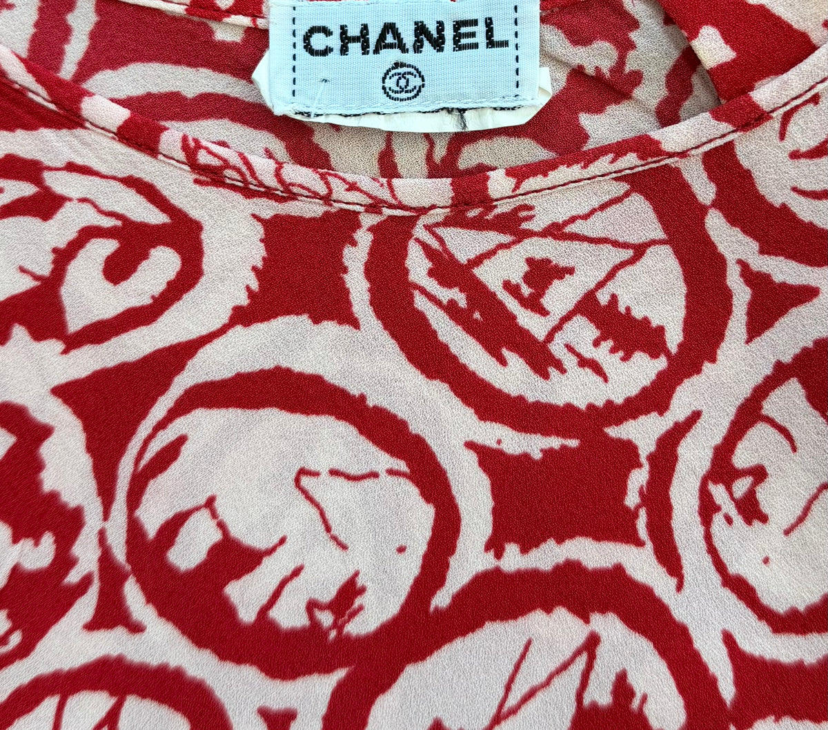 Vintage Chanel Red & Ivory Graphic Print Sleeveless Top Karl Lagerfeld Era Made in France (36)