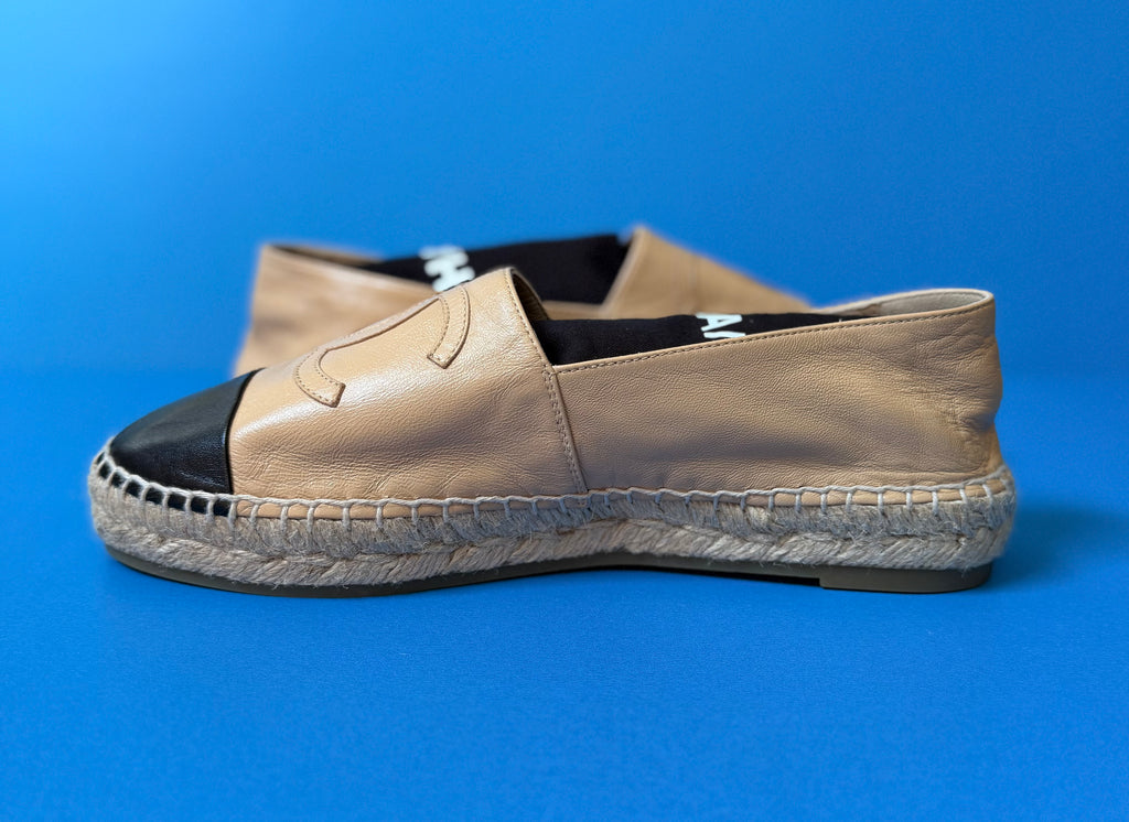 Chanel lambskin beige and black leather espadrilles size (39)