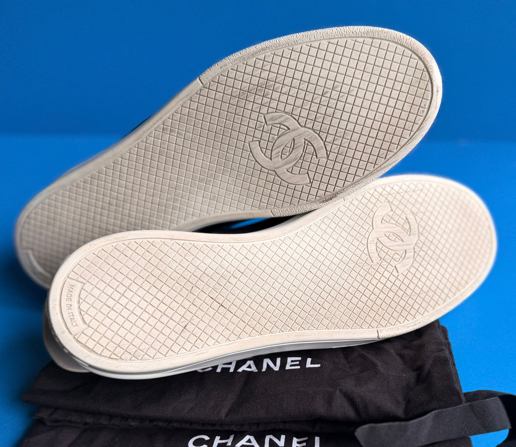 Chanel Black Leather Logo Lace Low-Top Sneakers Size 38 (US 8)